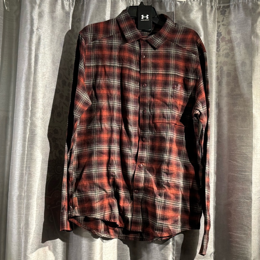 Under Armour Men’s Red Flannel, sz lg